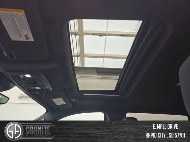 New 2026 Summit White GMC AT4 image 22