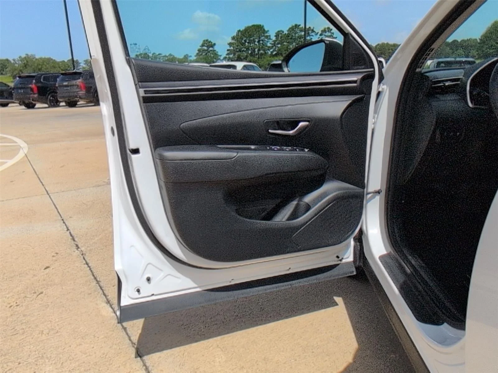 Used 2024 White Pearl Hyundai SEL image 14