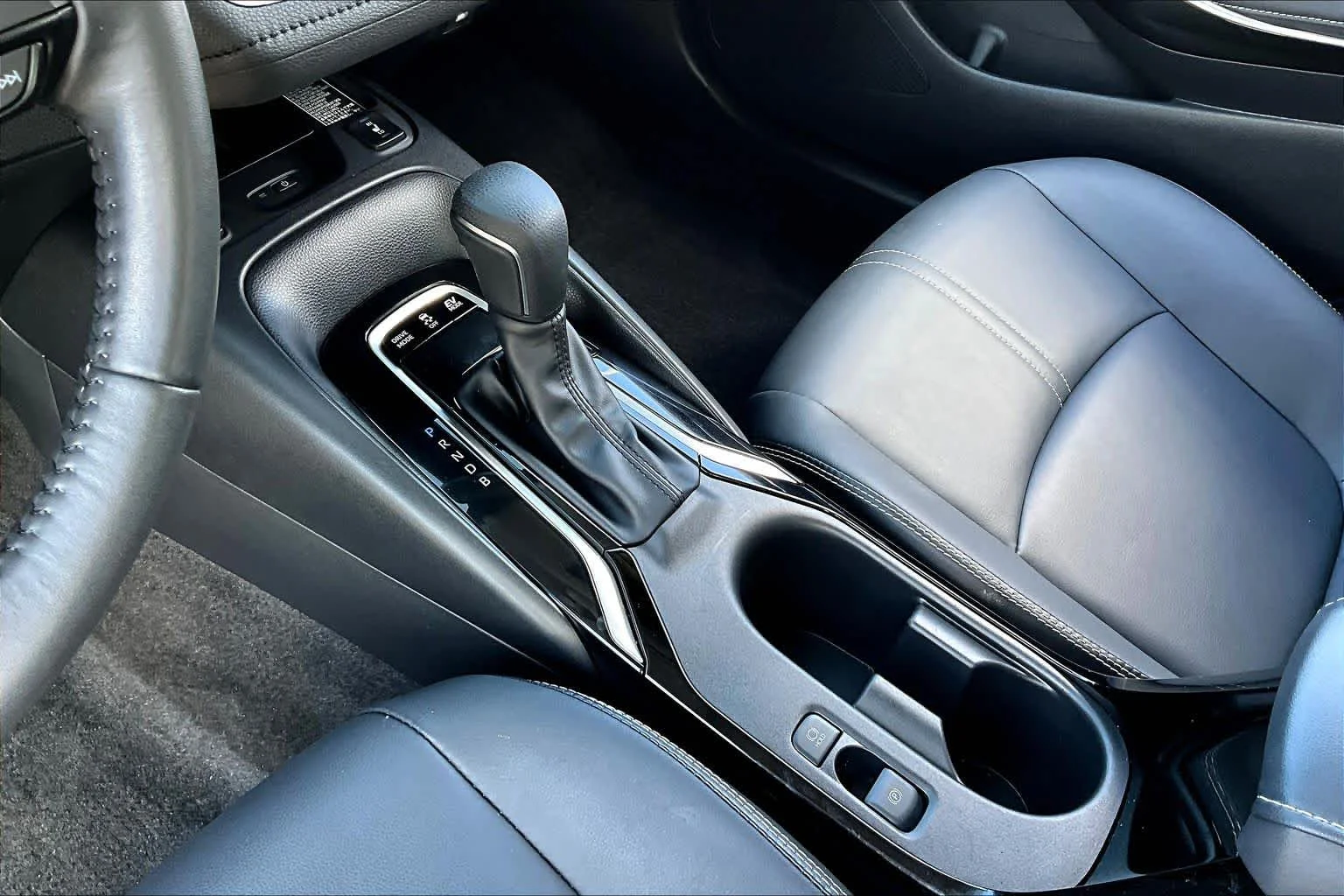 Used 2024 Underground Toyota Hybrid XLE image 17