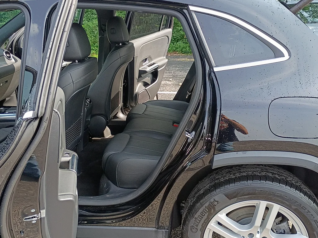 Used 2021 Night Black Mercedes-Benz GLA 250 4MATIC® image 13