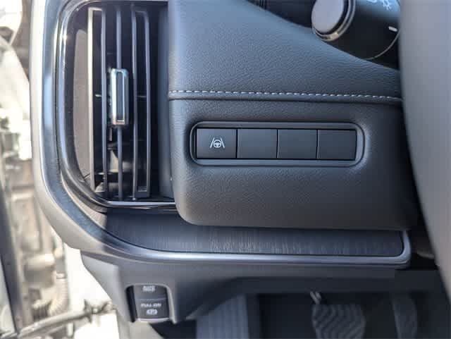 2026 Nissan Armada SV - Photo 25