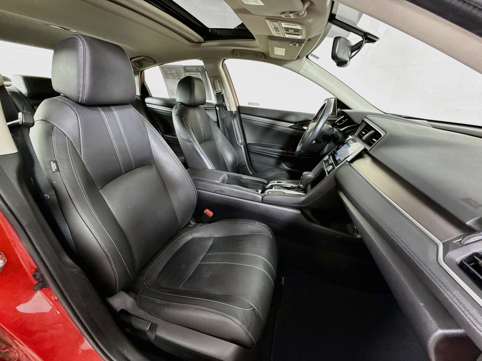 Used 2018 Rallye Red Honda EX-L image 28