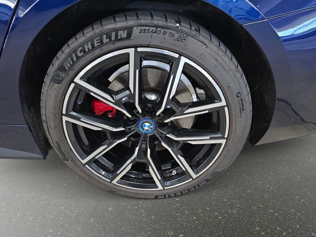 Used 2023 Tanzanite Blue II Metallic BMW eDrive40 image 32