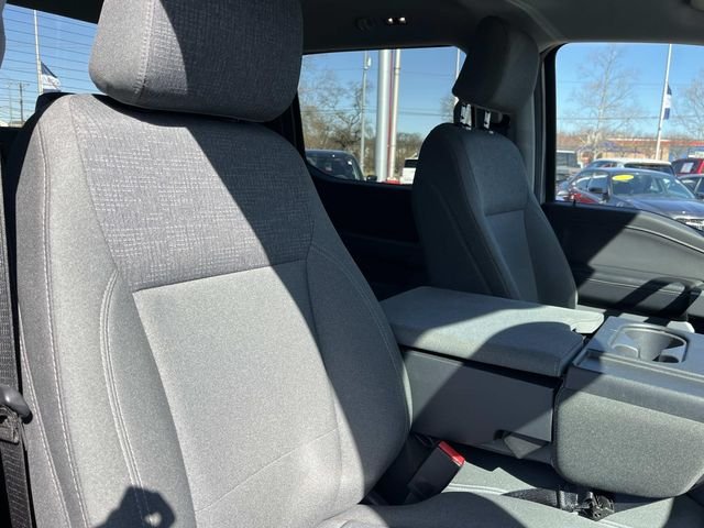 Used 2024 Silver Ford XLT image 25