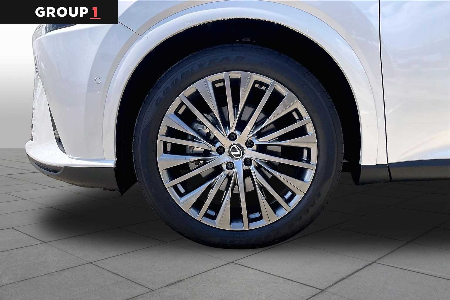 Certified Used 2025 EMINENT WHITE PEARL Lexus Luxury image 9