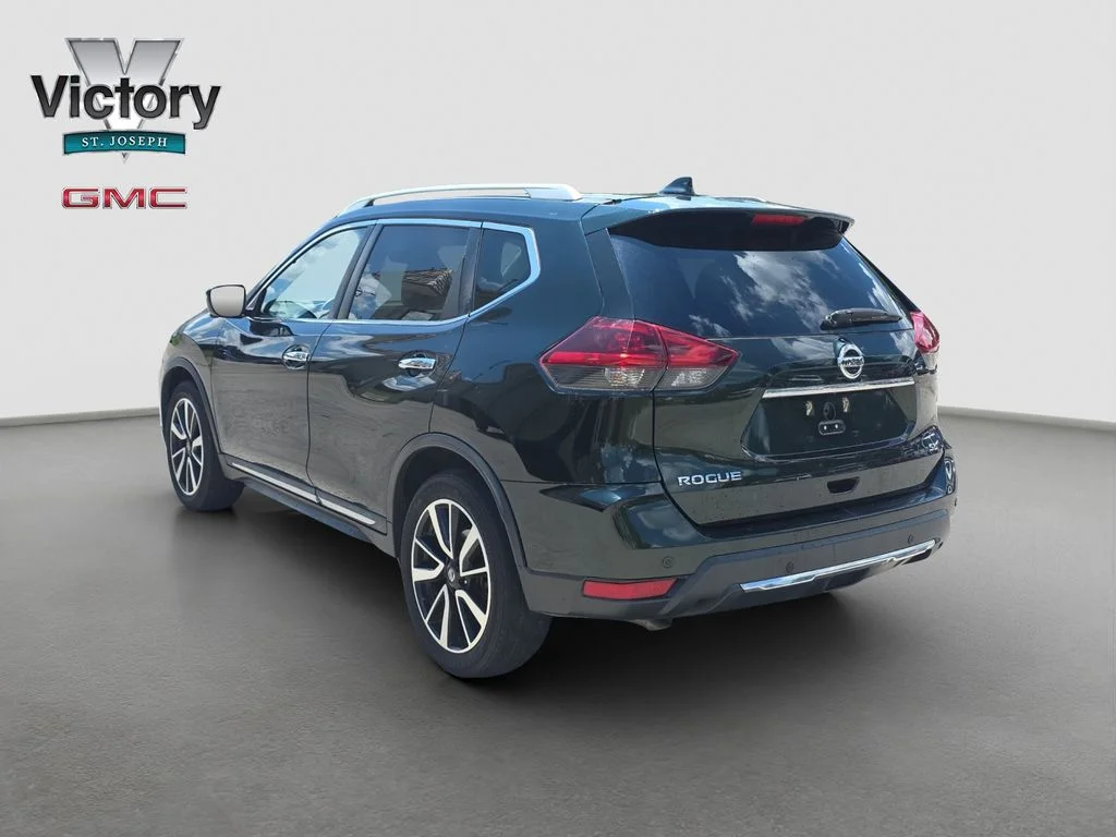 Used 2020 Green Nissan SL image 14
