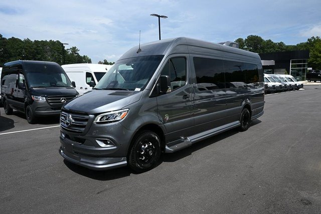 2025 OG Luxury Coach Sprinter Cargo Van 10OB