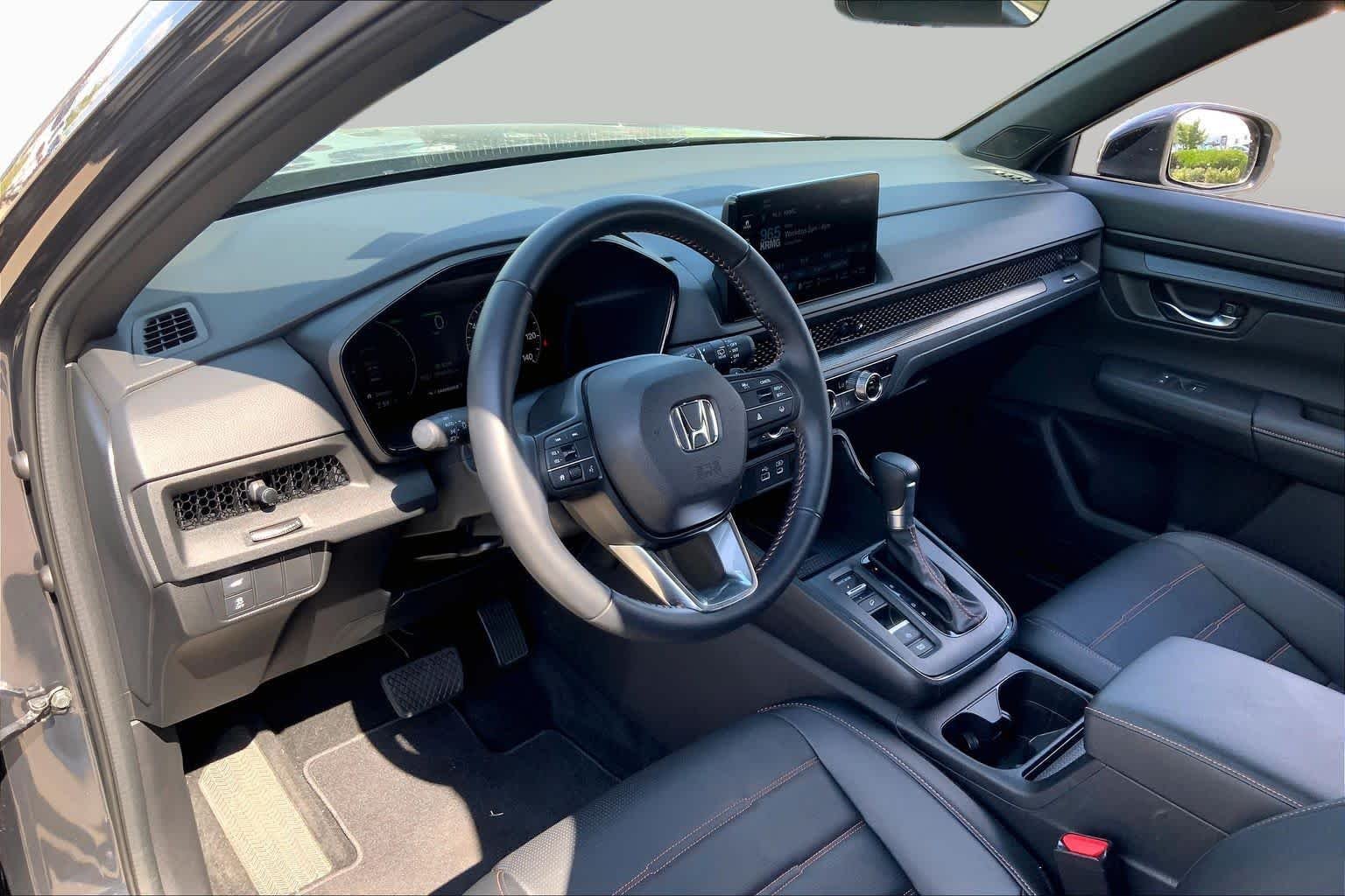Used 2025 Meteorite Gray Metallic Honda Sport-L image 16