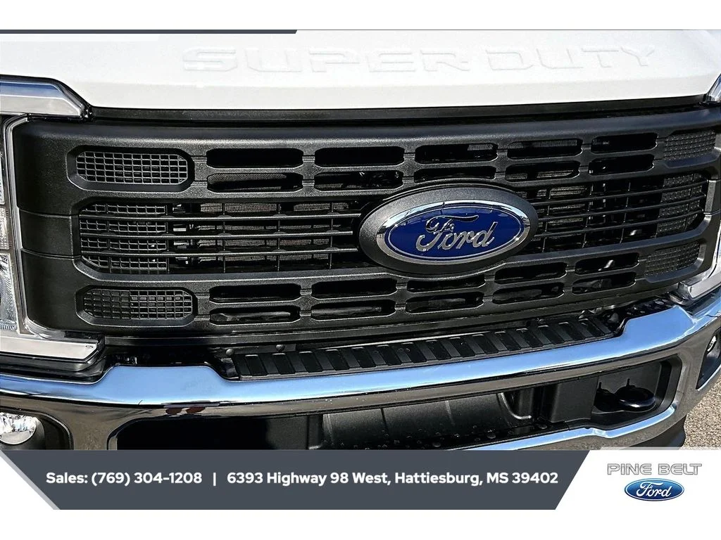 New 2026 Oxford White Ford F-250® XL image 22