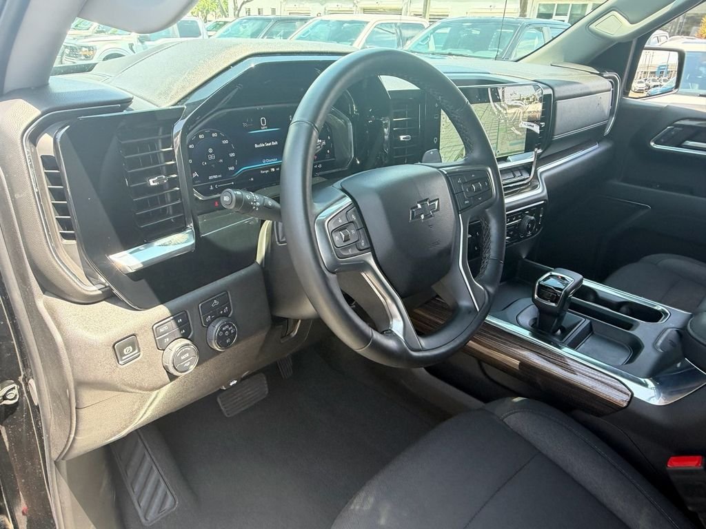 Used 2025 Black Chevrolet RST image 10