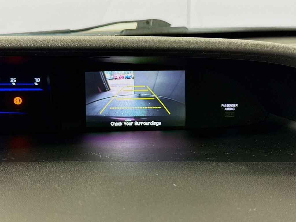 Used 2013  Honda LX image 17