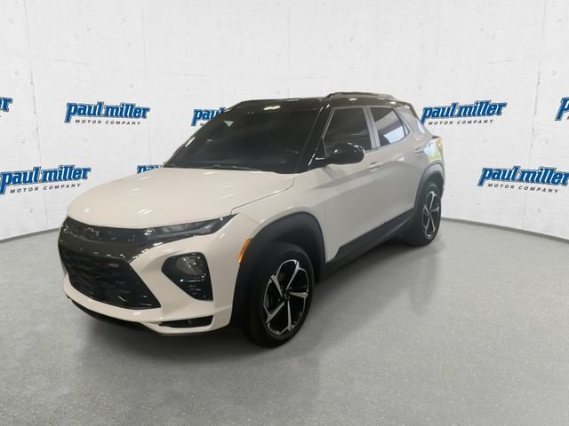 Used 2022 Summit White Chevrolet RS image 4