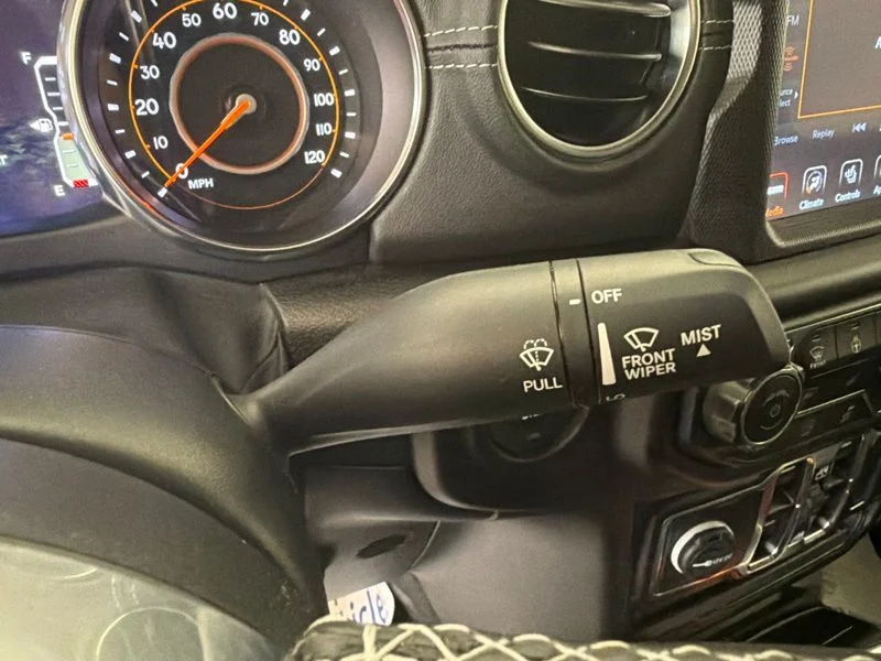 Used 2022 Silver Jeep Overland image 20