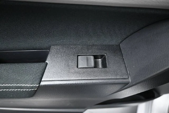 2019 Toyota Corolla LE - Photo 12