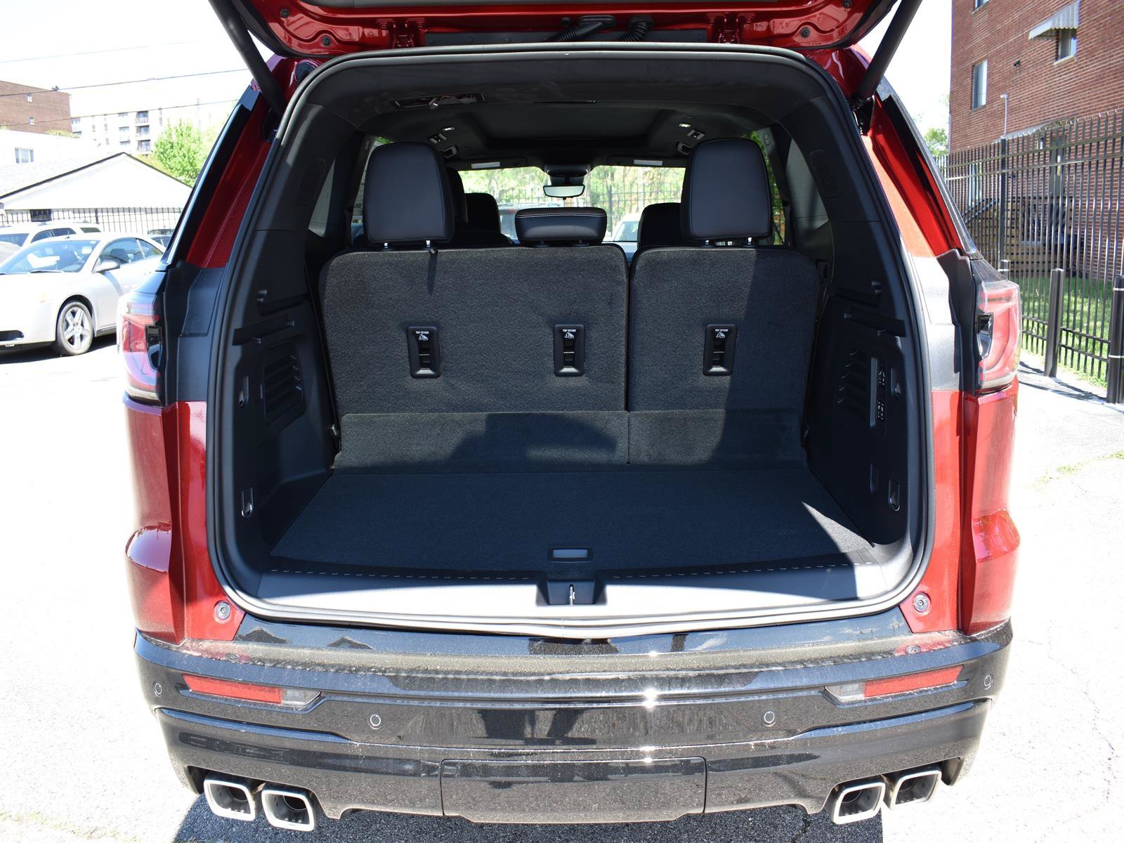 2026 GMC Acadia Denali Ultimate - Photo 11