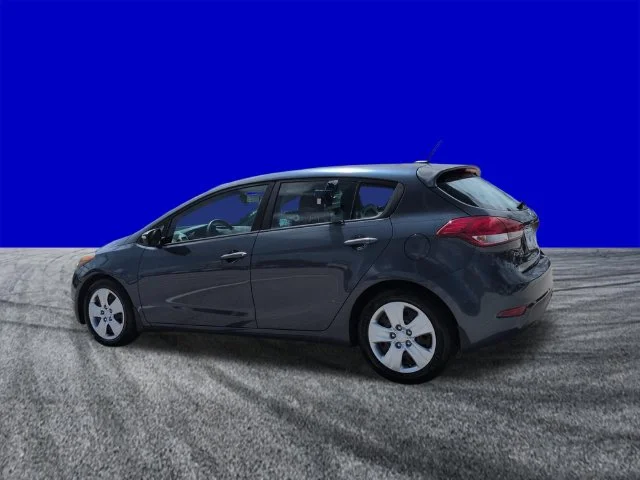 Used 2016 Steel Blue Metallic Kia LX image 6