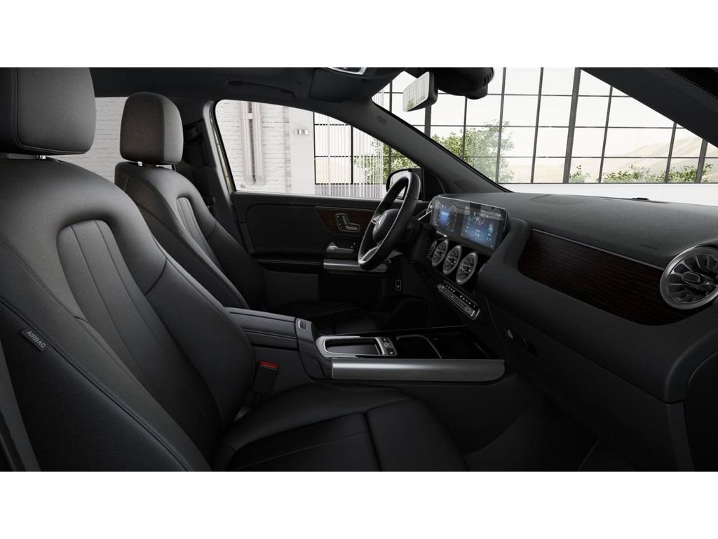 New 2026 Mountain Grey Metallic Mercedes-Benz GLA 250 image 4