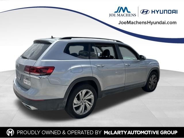 Used 2021 Silver Volkswagen 3.6L V6 SE w/Technology image 8