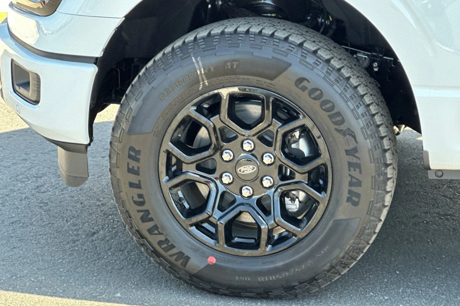 New 2026 Oxford White Ford XLT image 24