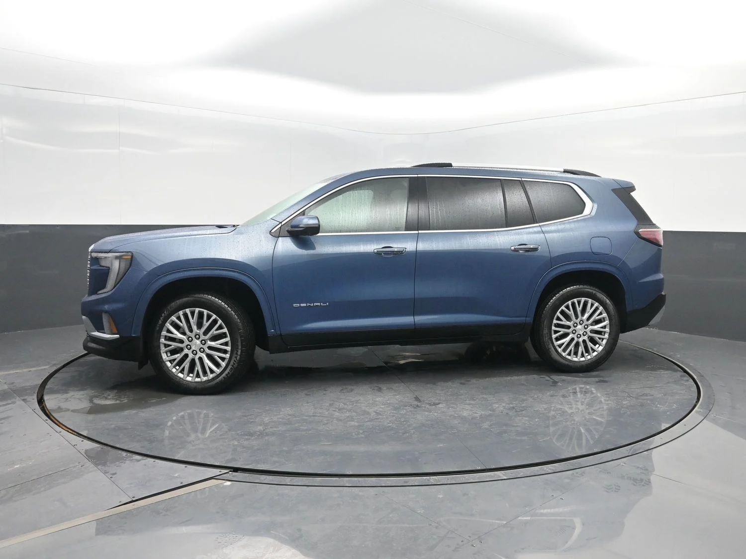 2026 GMC Acadia Denali AWD's photo