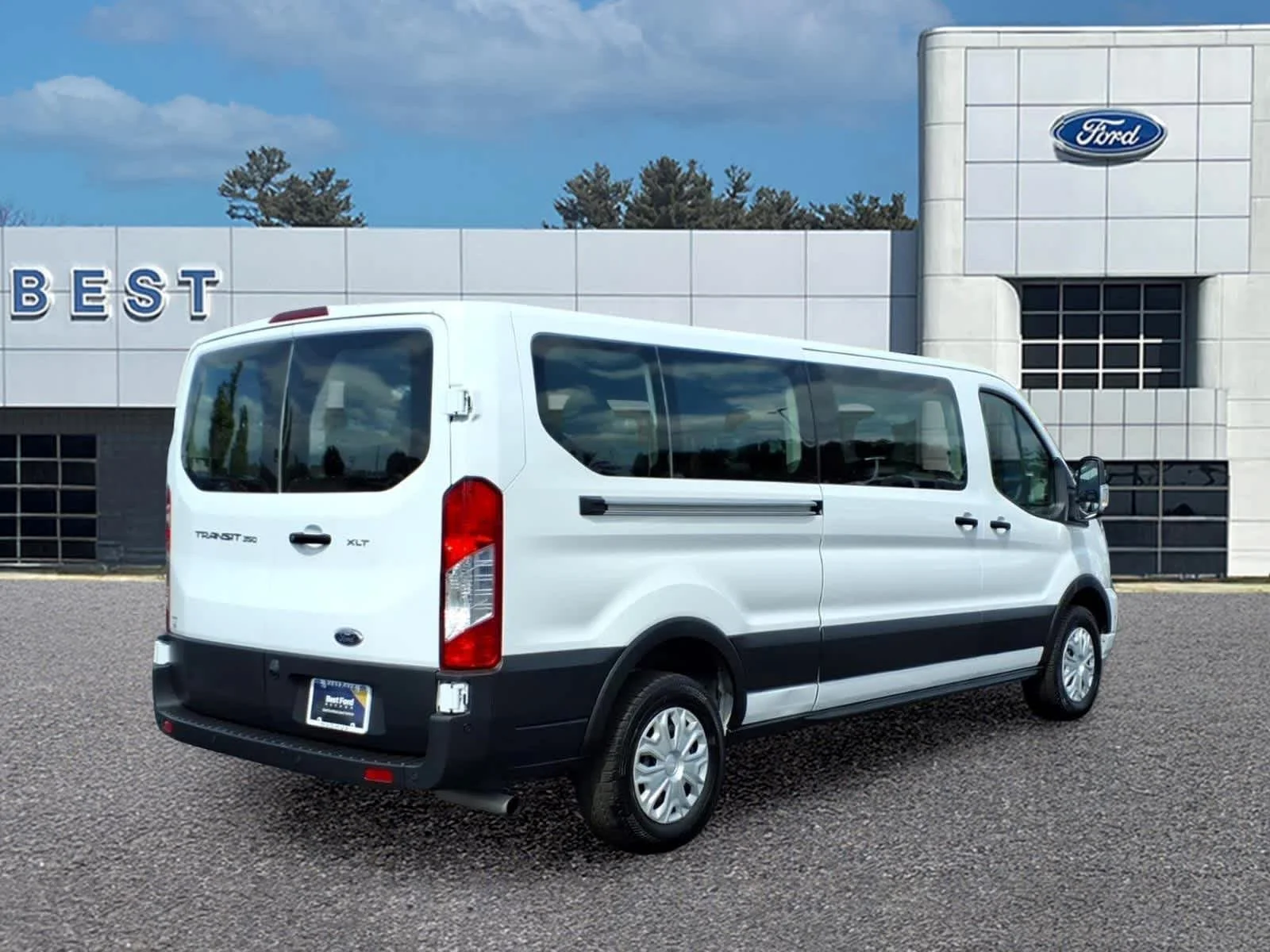 Used 2025 Oxford White Ford XLT image 7