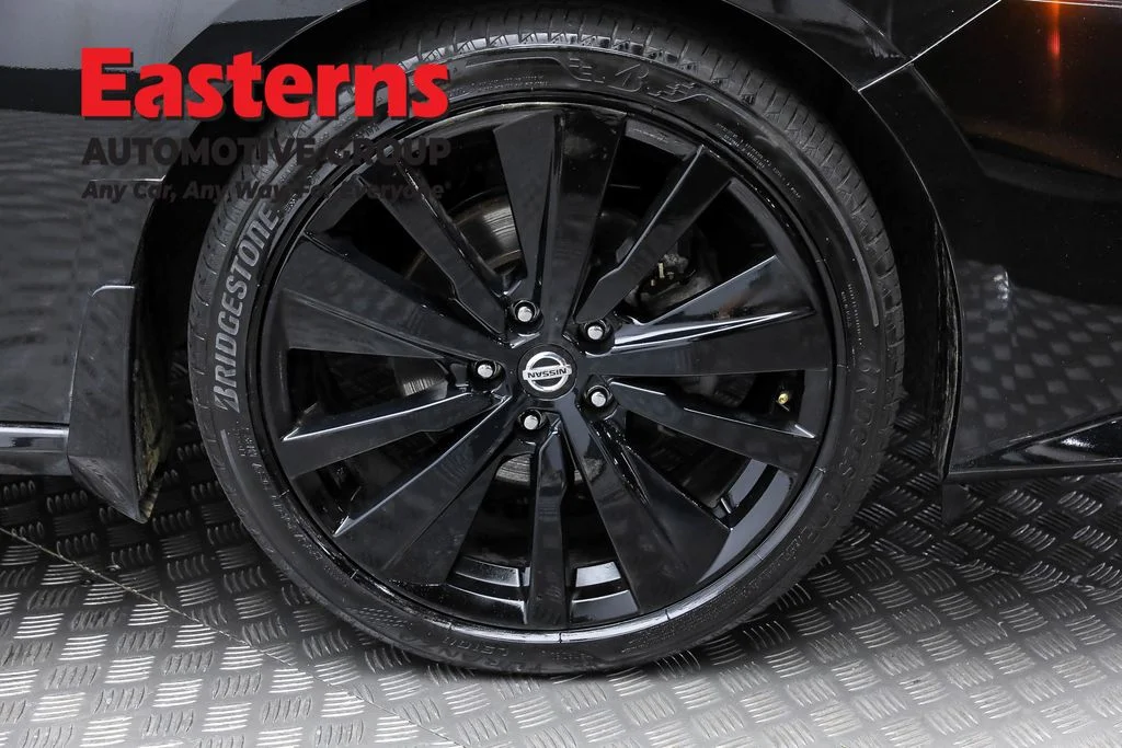 Used 2022 Black Nissan 2.5 SR image 28