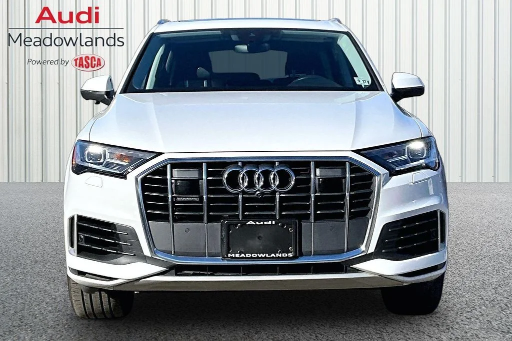 Used 2022  Audi 55 Premium Plus image 2