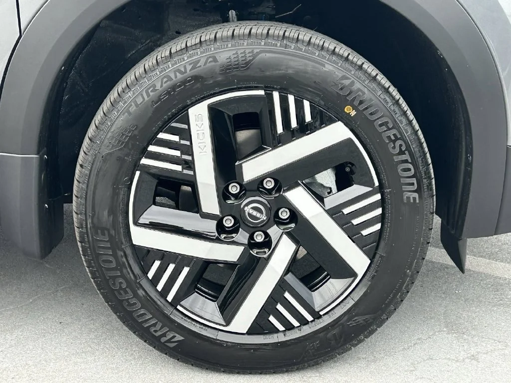 New 2027 Gun Metallic Nissan SV image 7