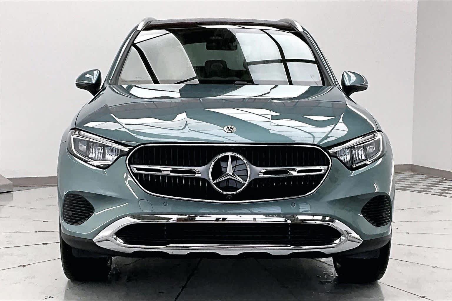 New 2026 Verde Silver Metallic Mercedes-Benz GLC 300 image 6