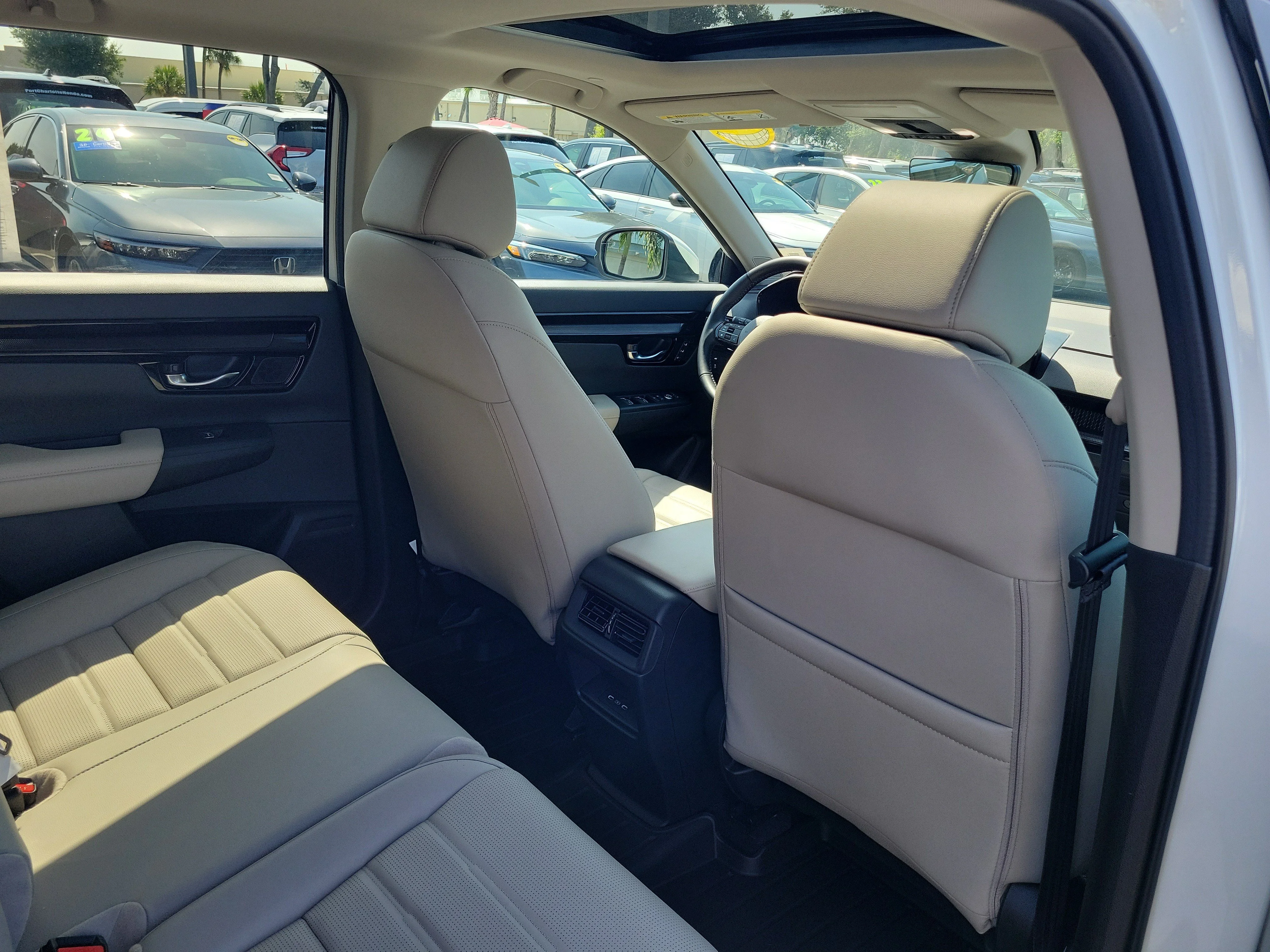 Used 2025 White Honda EX-L image 11