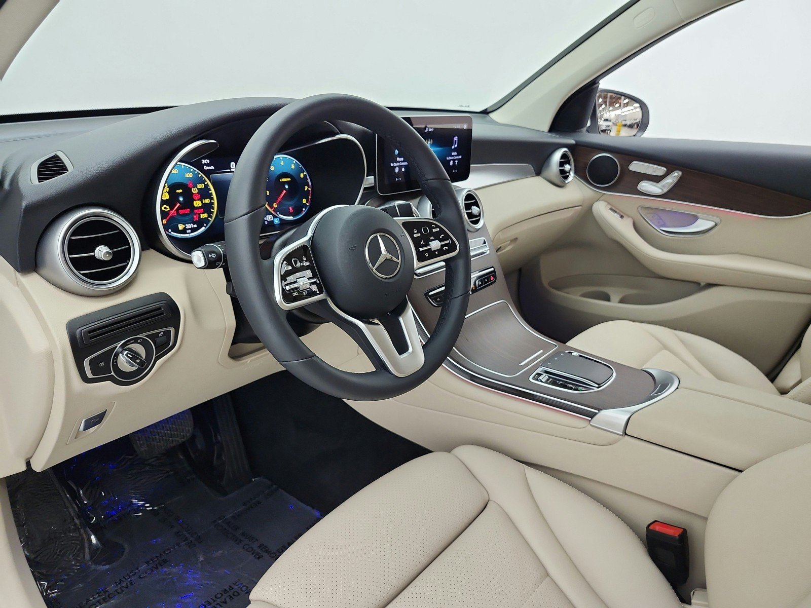 Certified Used 2022 Polar White Mercedes-Benz GLC 300 SUV image 12