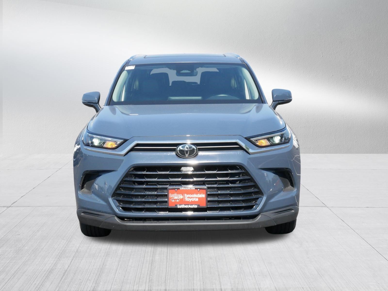 Certified 2025 Toyota Grand Highlander XLE with VIN 5TDAAAB56SS092831 for sale in Brooklyn Center, Minnesota