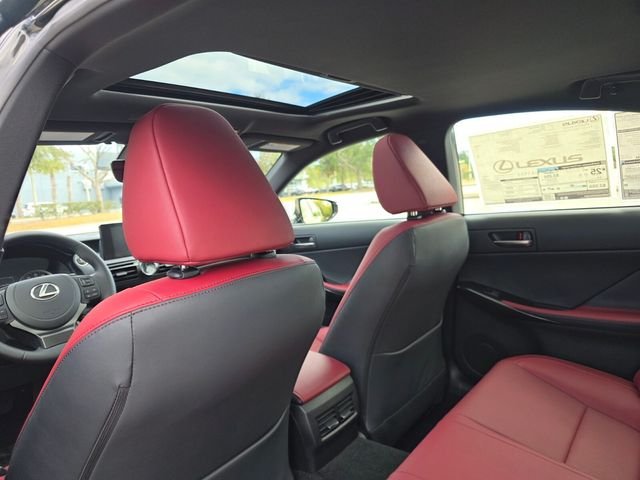 2025 Lexus IS 300 - Photo 18