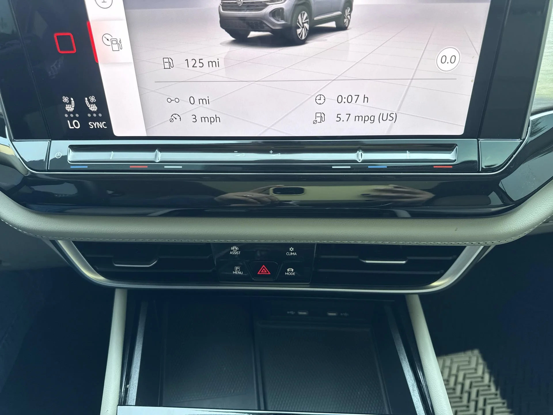 2024 Volkswagen Atlas SEL - Photo 18