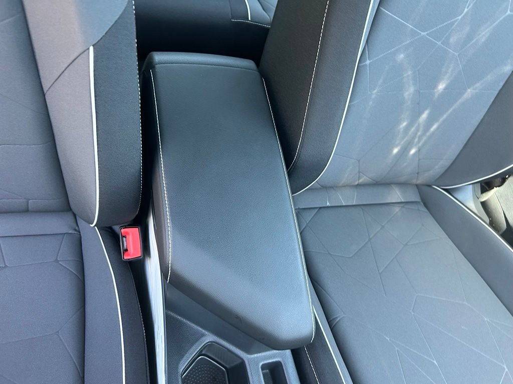 New 2026 White Volkswagen 1.5T Sport image 32