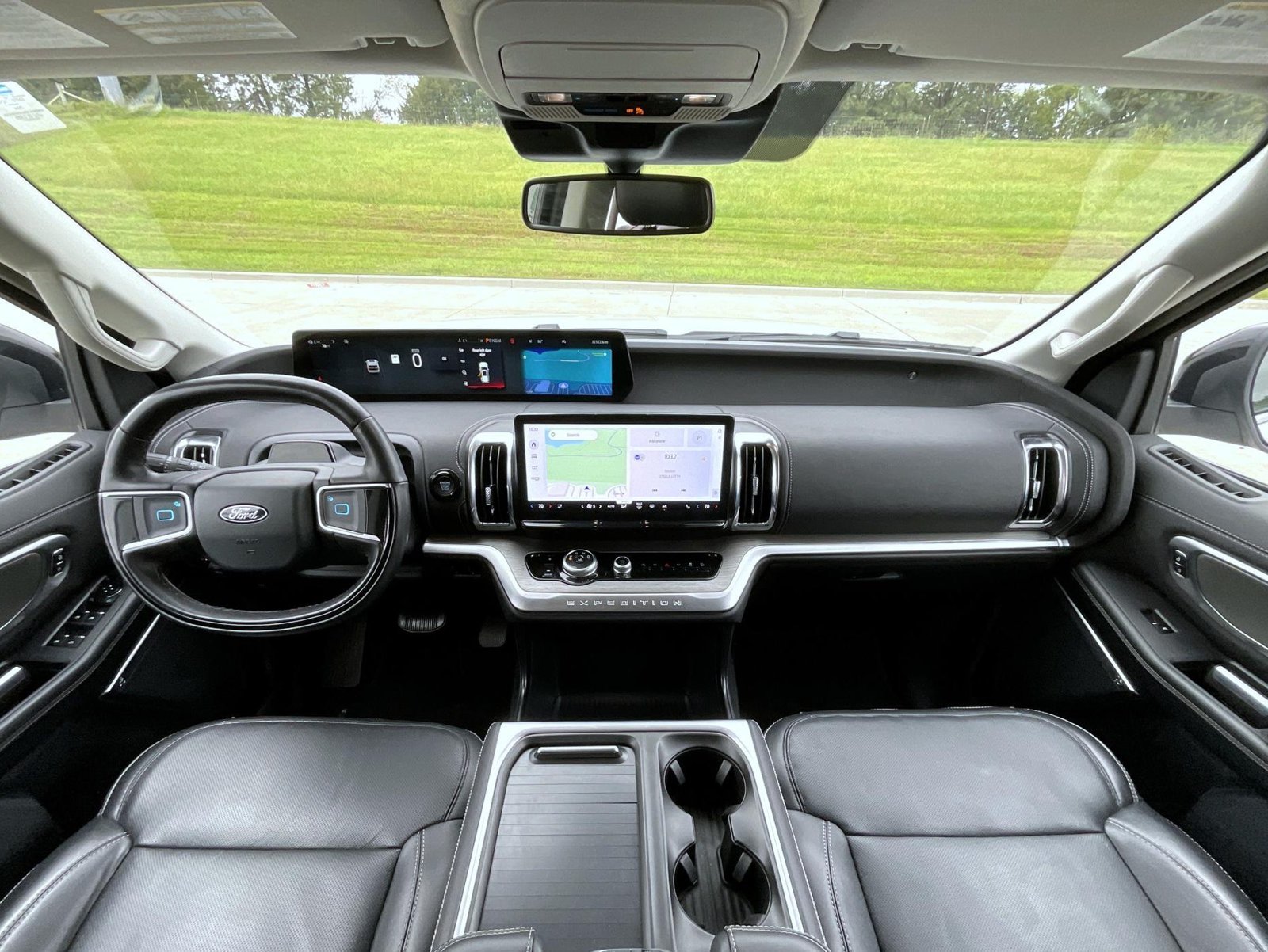 Used 2025 White Ford Platinum image 15