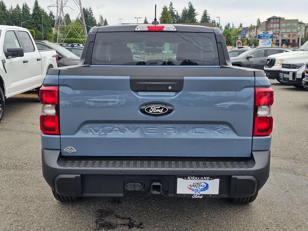 New 2025 Azure Gray Metallic Tri-Coat Ford XLT image 6