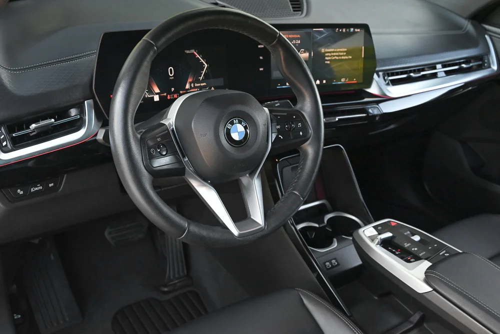 Used 2025 White BMW xDrive28i image 14