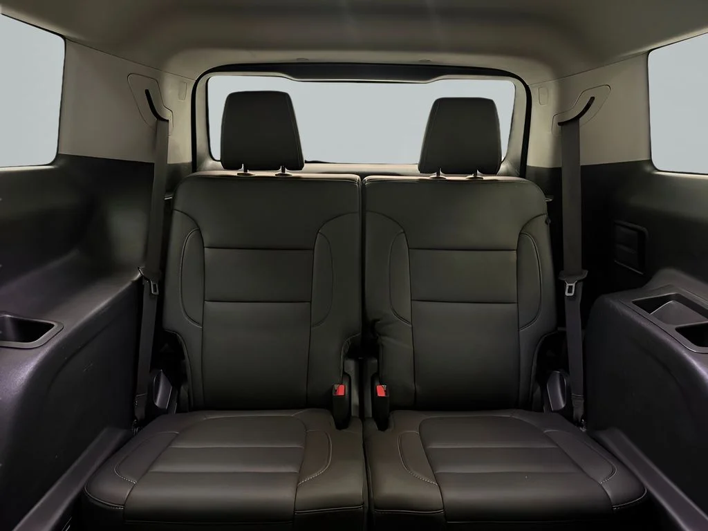 Used 2023 White GMC SLT image 14