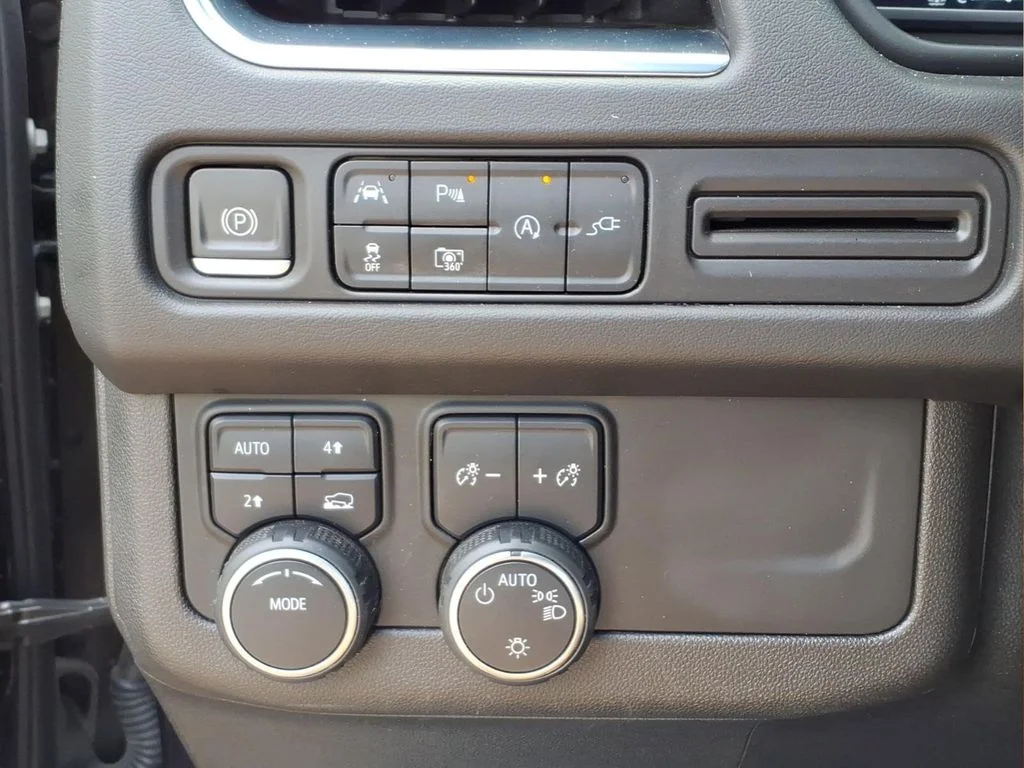 Used 2022 Gray Chevrolet LT image 17