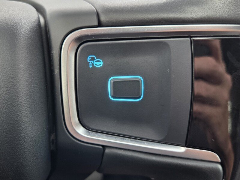 Used 2025 White Metallic FORD TREMOR 4X4 image 35
