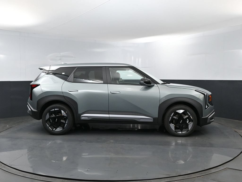 New 2027 Iceberg Green Kia S image 4