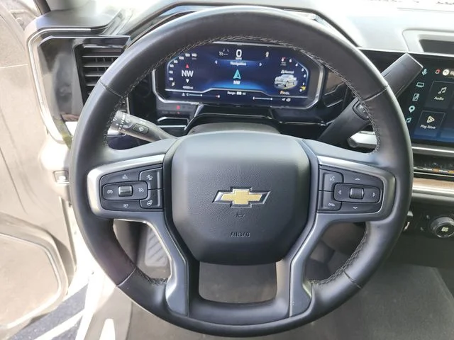 Used 2025 White Chevrolet LT image 36