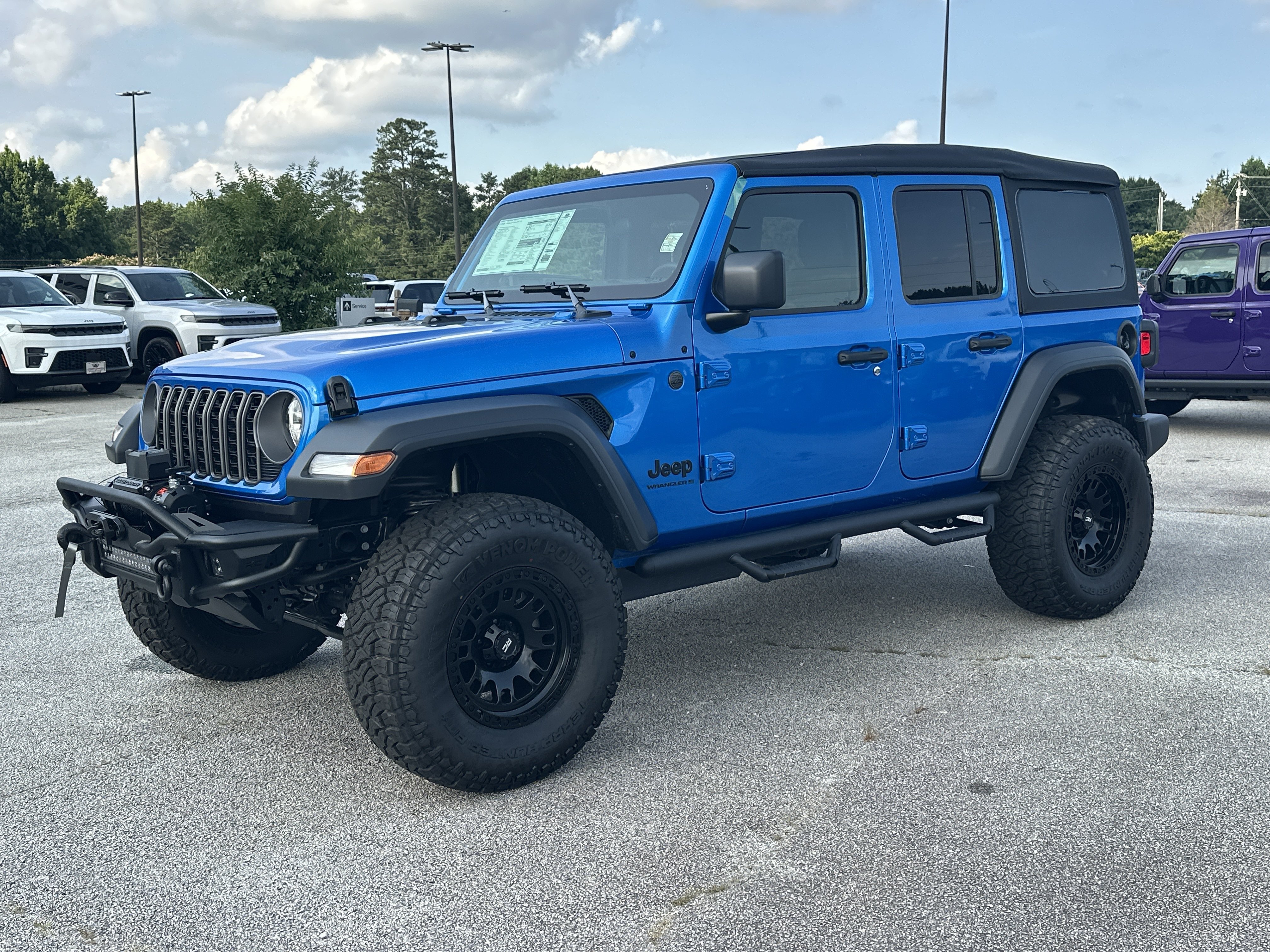 New 2026 Hydro Blue Pearl-Coat Exterior Paint Jeep Sport image 4