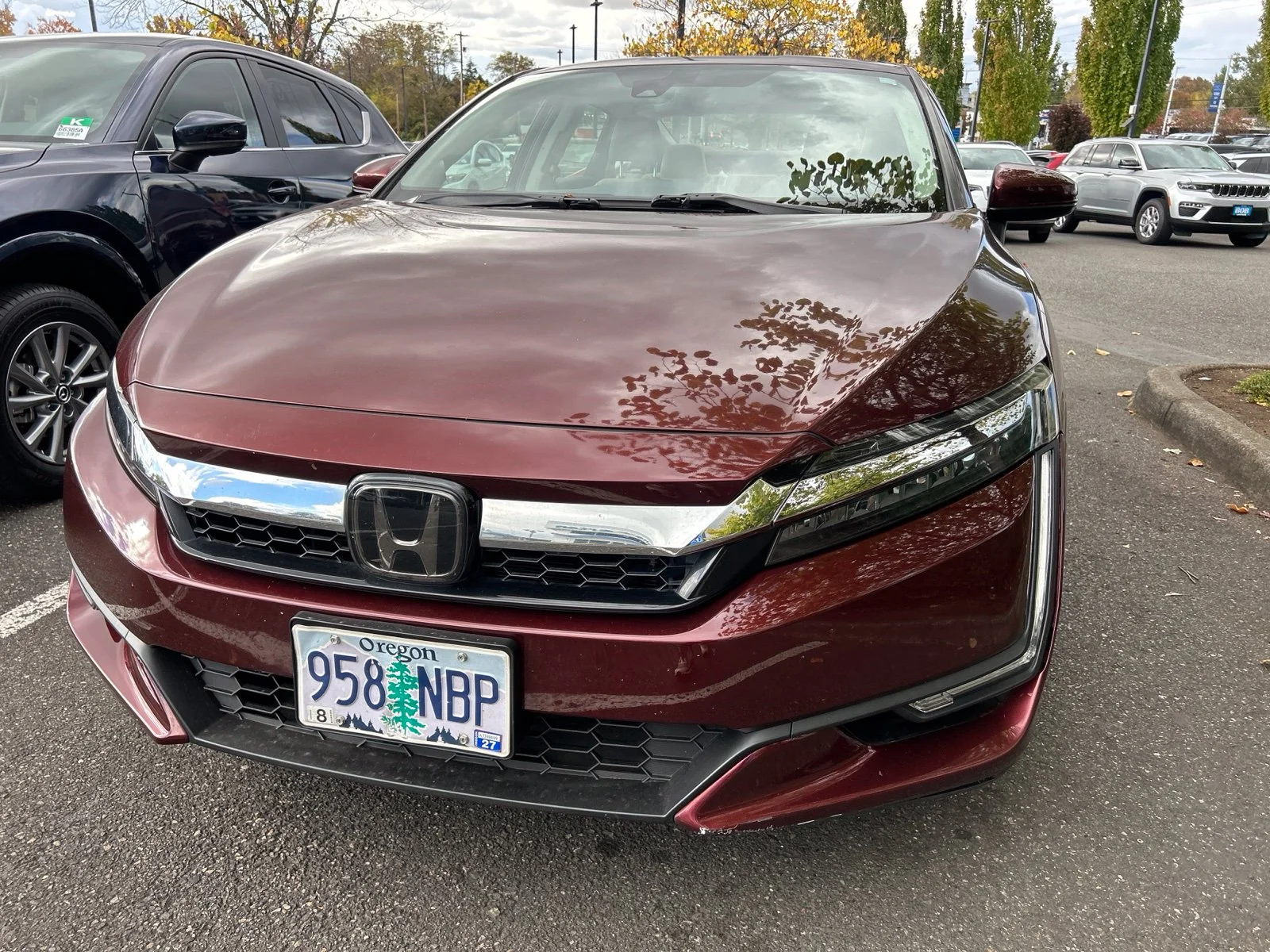 Certified Used 2018 Crimson Pearl Honda  image 2