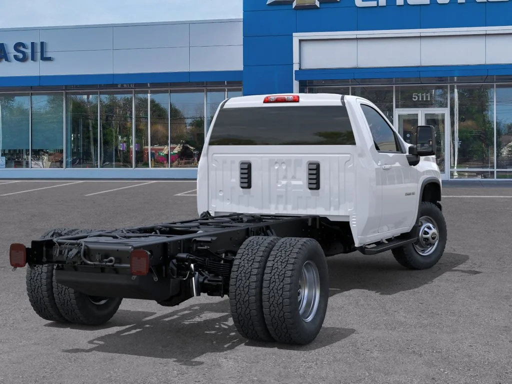 New 2026 Summit White Chevrolet Work Truck image 4