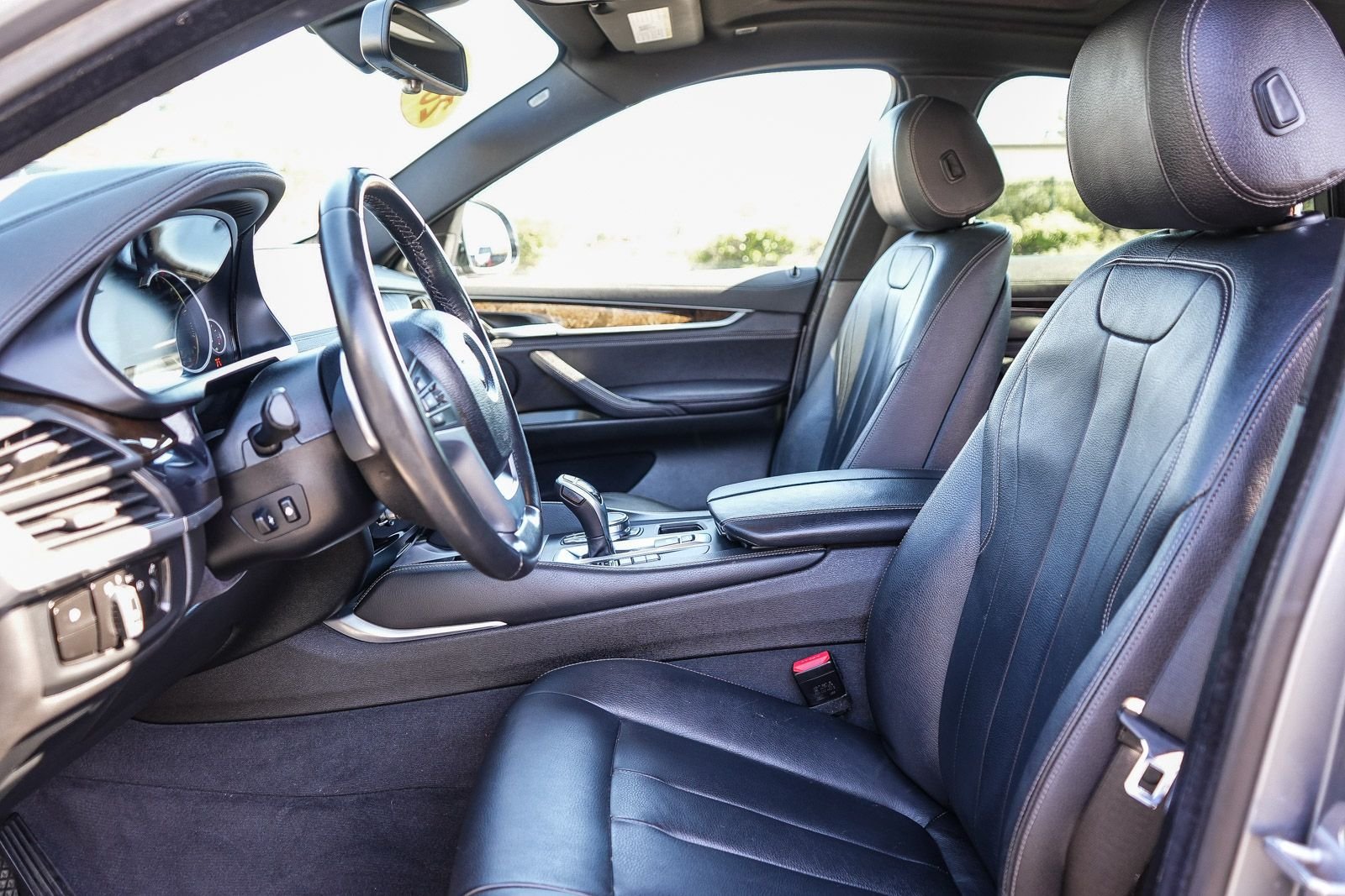 Used 2019 Space Gray Metallic BMW xDrive35i image 22