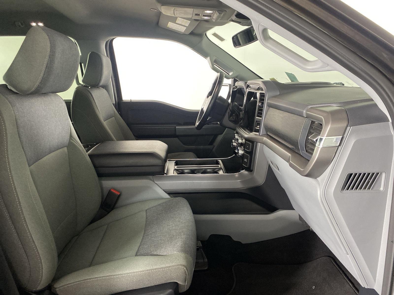Used 2024 Darkened Bronze Ford XLT image 38