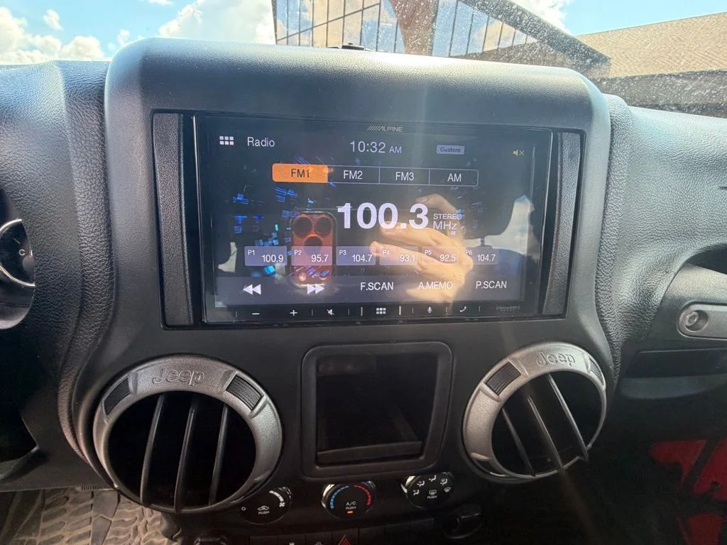 Used 2017 Red Jeep Sport image 12