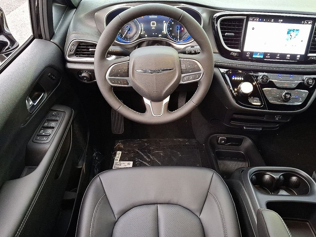 2026 Chrysler Pacifica Select - Photo 9